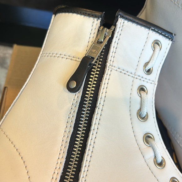 NIB Dr. Martens Women's 1460 Twin Zip 27624100 White Leather Boots 8 9 10 - Picture 3 of 15